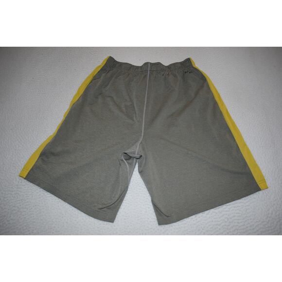 Nike Gym Shorts LiveStrong Running Mens Size Large With Pockets Performance - Picture 5 of 7